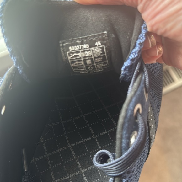 Hugo Boss Sneakers for men. Size 12US or 45 European. Worn once. - Picture 4 of 4